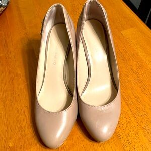 Franco Sarto nude pumps